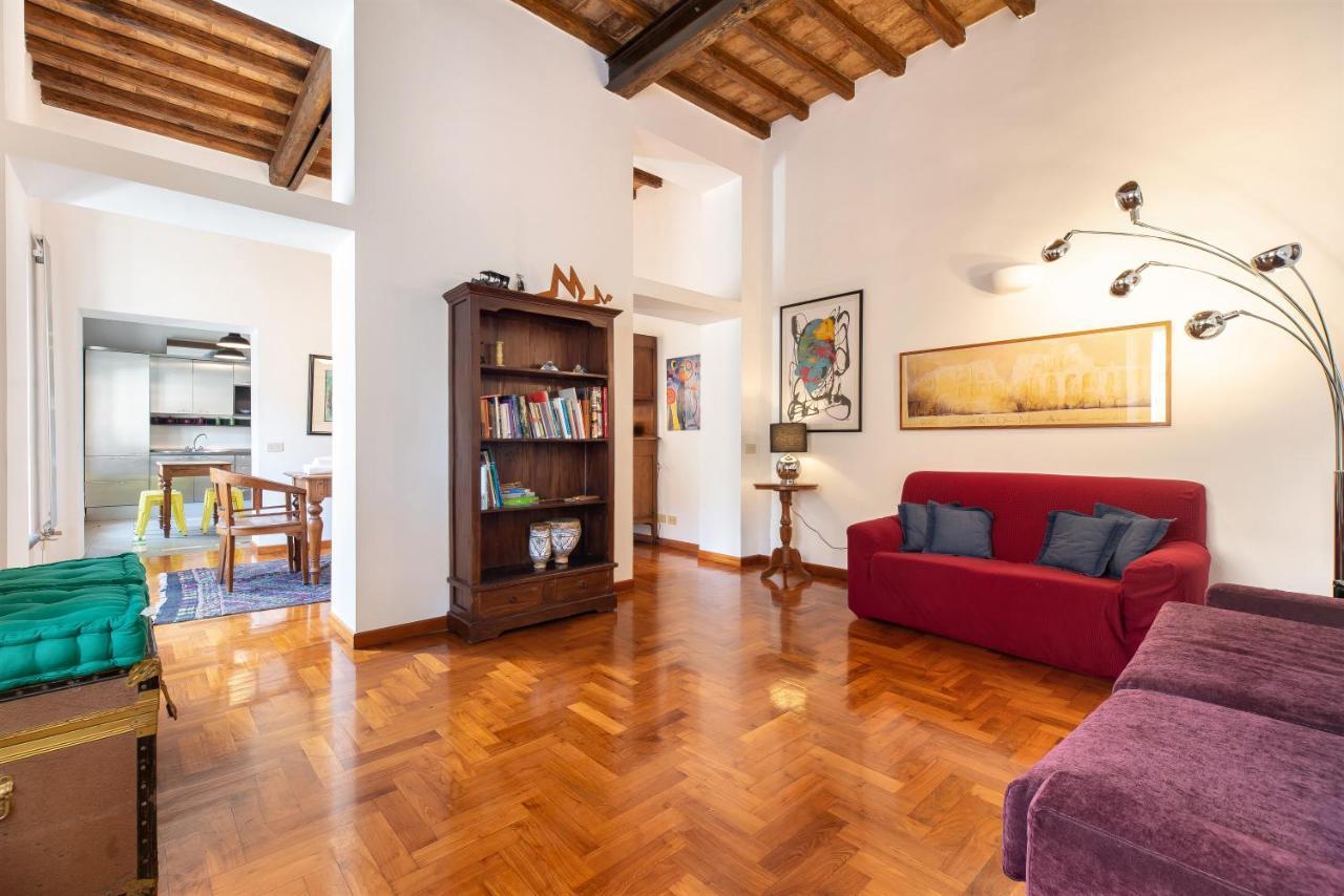 Appartamento Via Del Teatro Pace Rome Luaran gambar