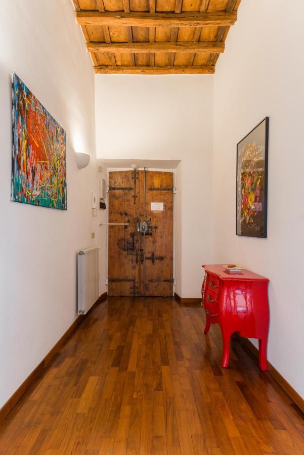 Appartamento Via Del Teatro Pace Rome Luaran gambar