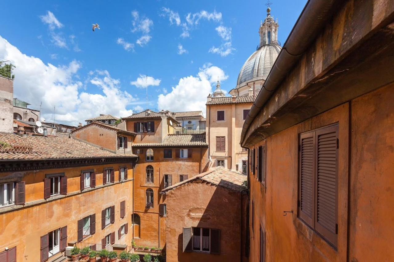 Appartamento Via Del Teatro Pace Rome Luaran gambar